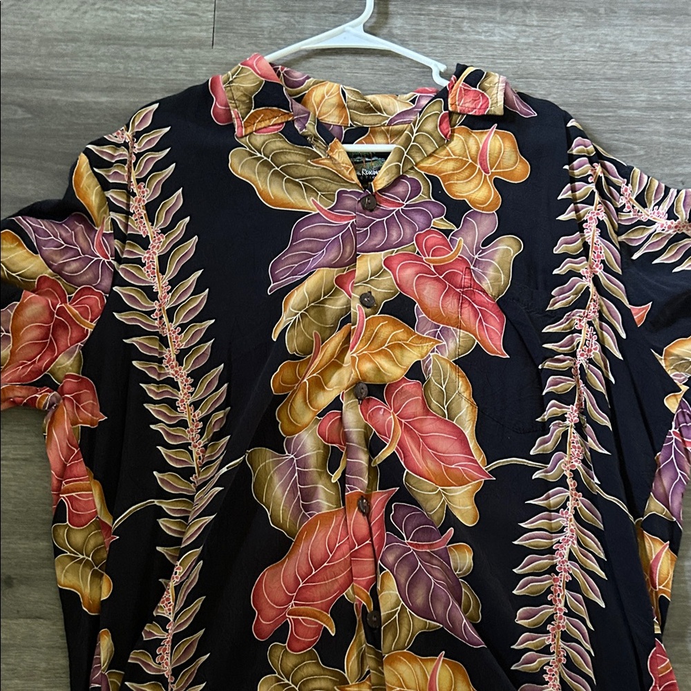 Tropical Leaf Print Women's Button Down Shirt